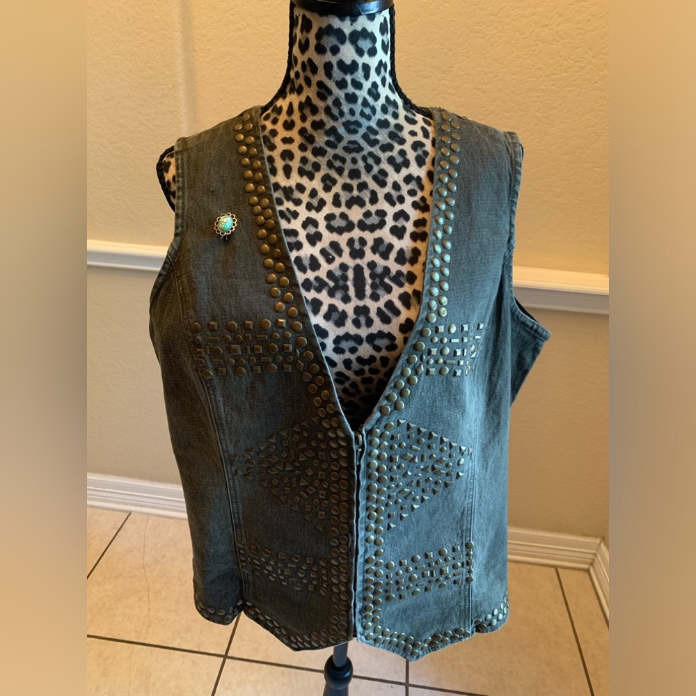 DG2 dark grey brass studded Women Vest. Size - Size XL. Pin came with vest.